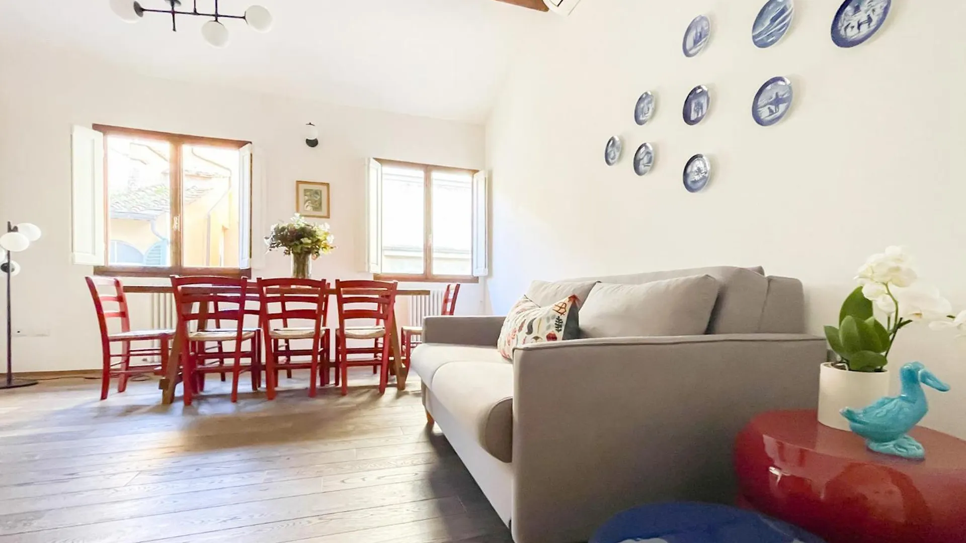 Spacious Apartment By Duomo Florence Italy