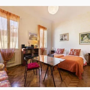 Tre Gigli Apartment, 5 Minutes From Station, Via Palazzuolo 55 Apartment