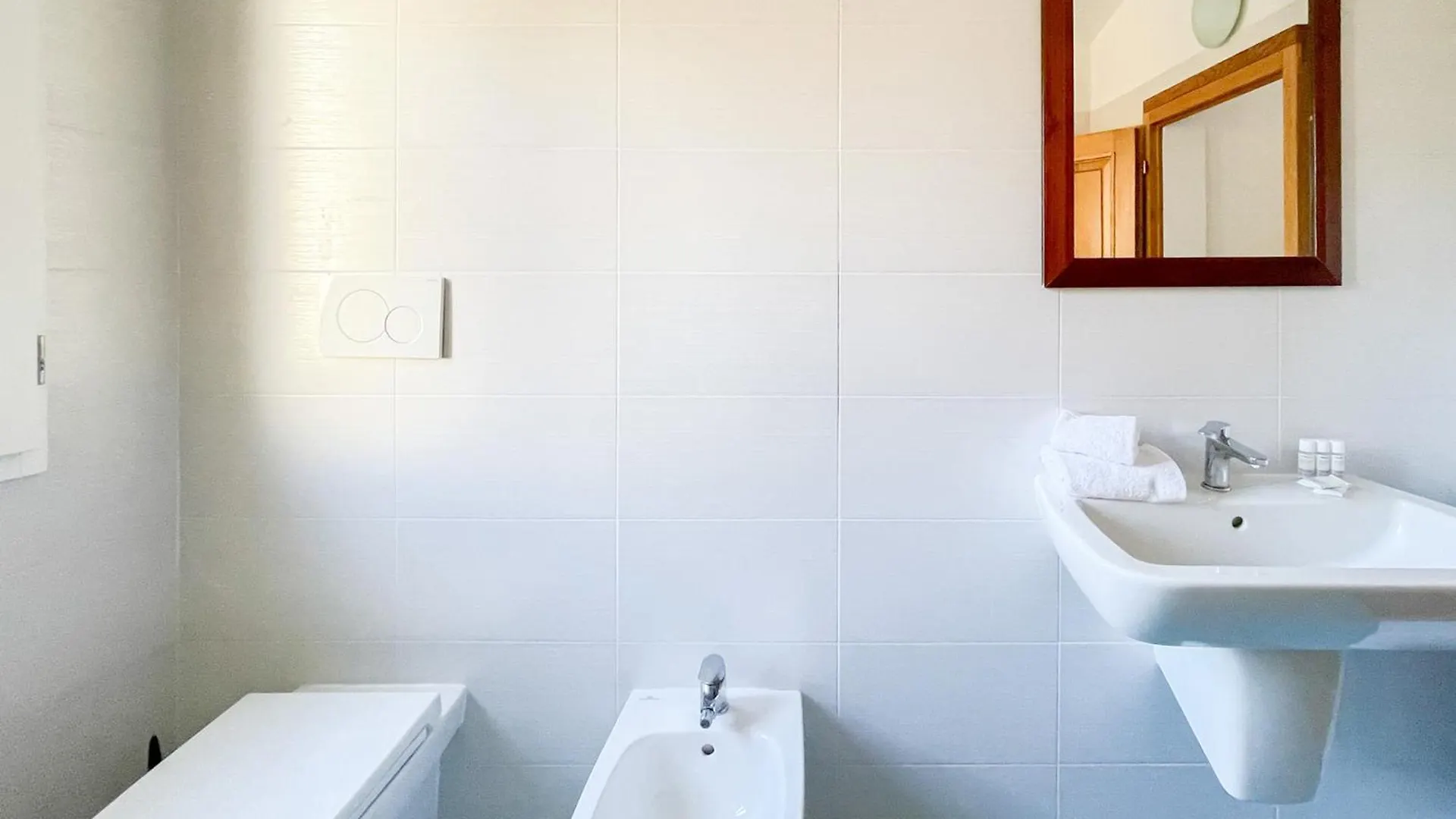 Spacious Apartment By Duomo Florence Italy